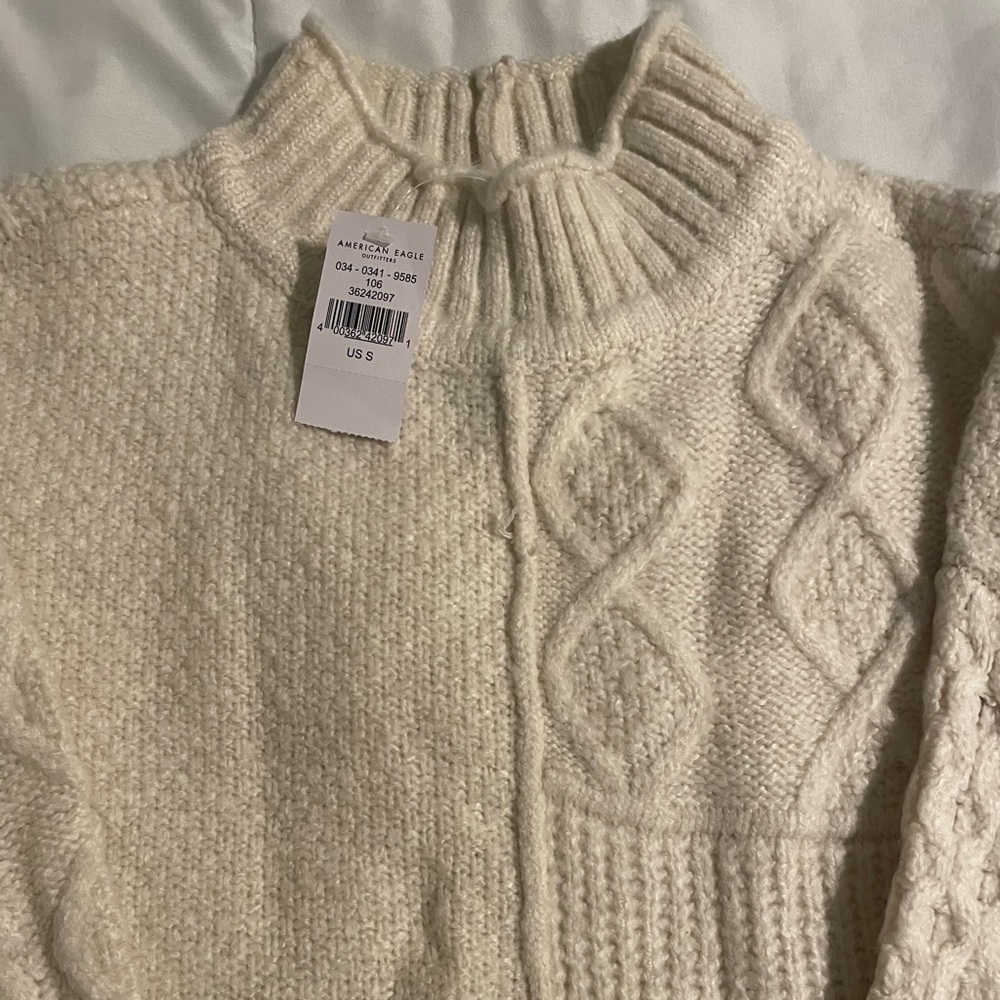 American Eagle Cream Sweater